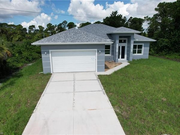 518 Herrin AVE, LEHIGH ACRES, FL 33974