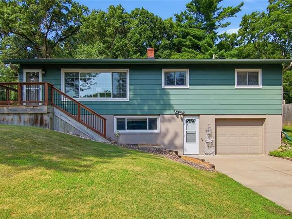 911 16th Street, Menomonie, WI 54751