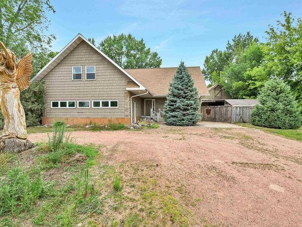 2620 BELLEVUE STREET, Green Bay, WI 54311
