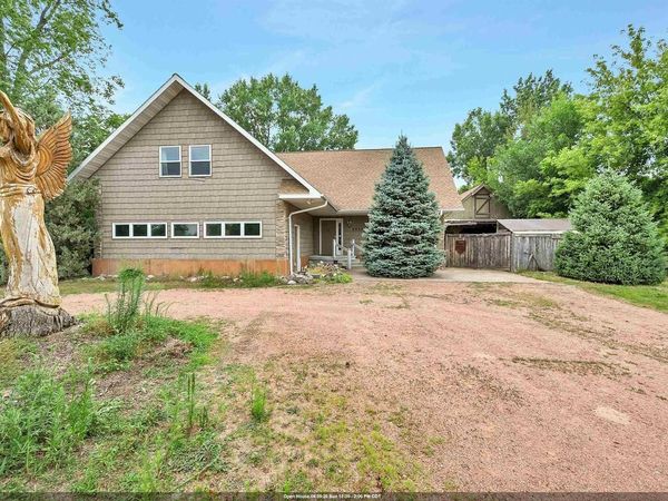 2620 BELLEVUE STREET, Green Bay, WI 54311