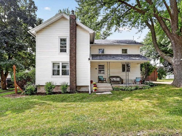 110 N Harrison Street, Cedarville, IL 61013