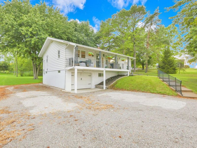 901 Coonpath Road NW, Lancaster, OH 43130 Photo 1