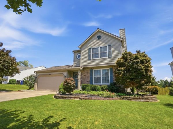 9000 Marchbank Lane , Lewis Center, OH 43035