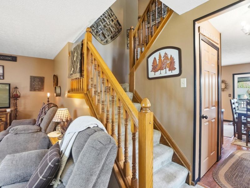 9000 Marchbank Lane , Lewis Center, OH 43035 Photo 5