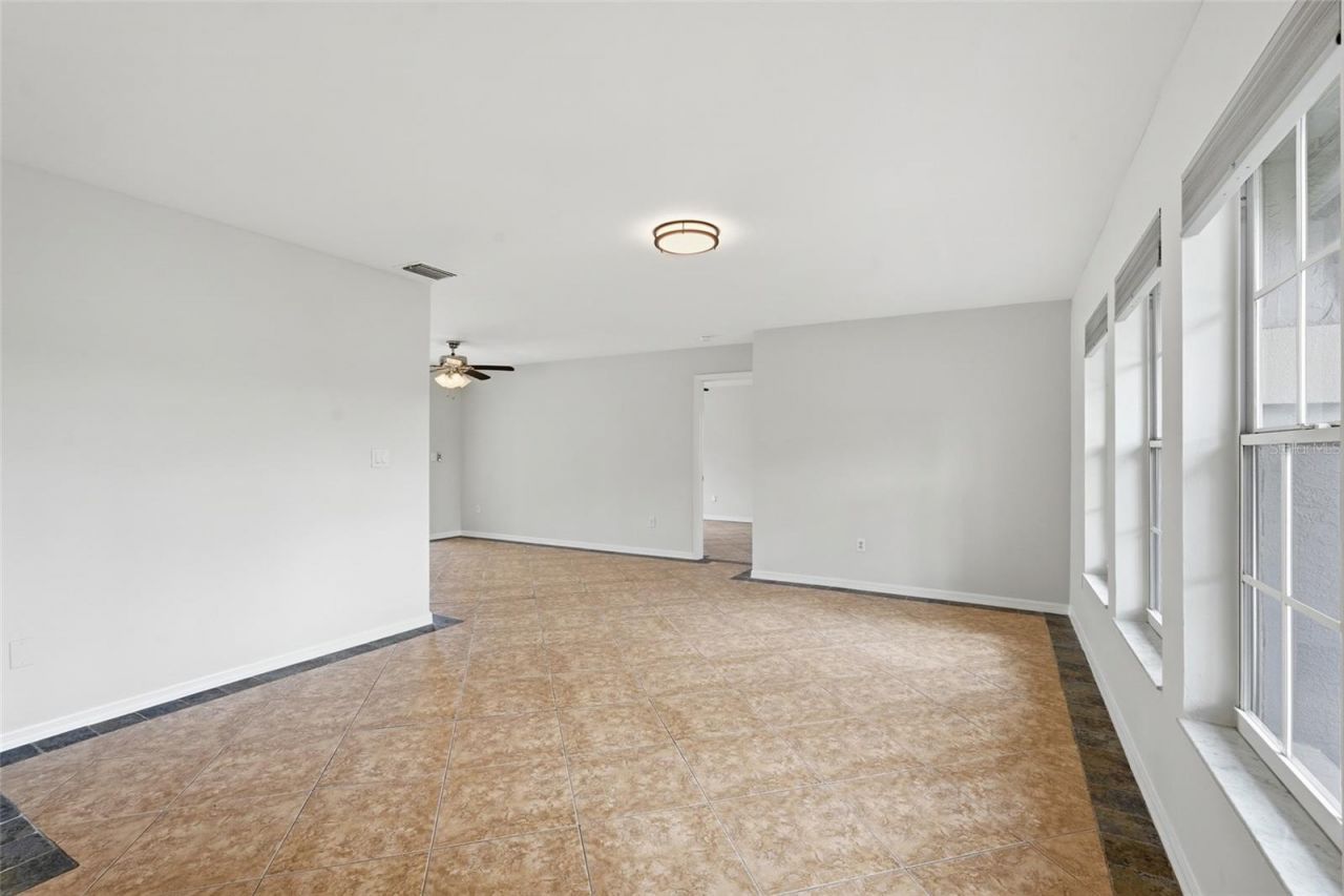 524 SE 8th Place, Cape Coral, FL 33990 Photo