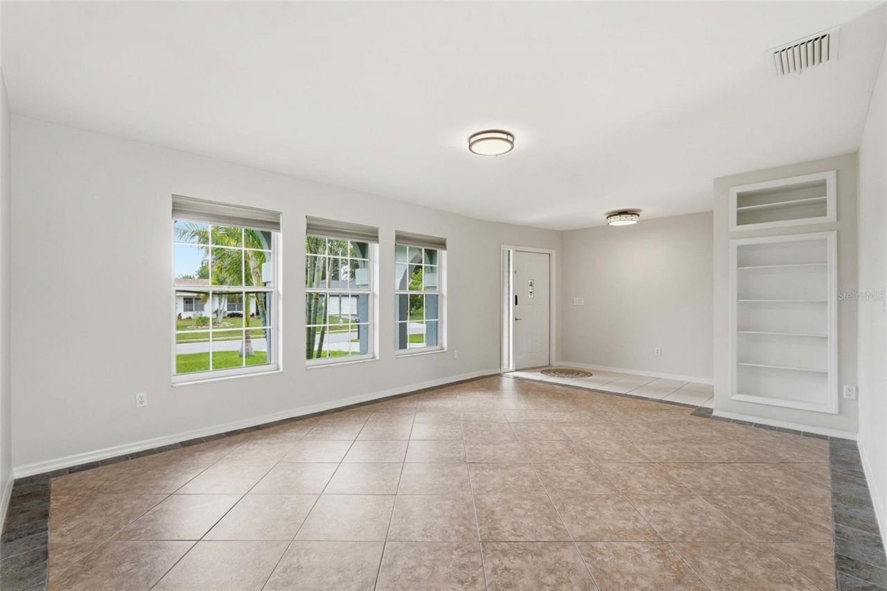 524 SE 8th Place, Cape Coral, FL 33990 Photo