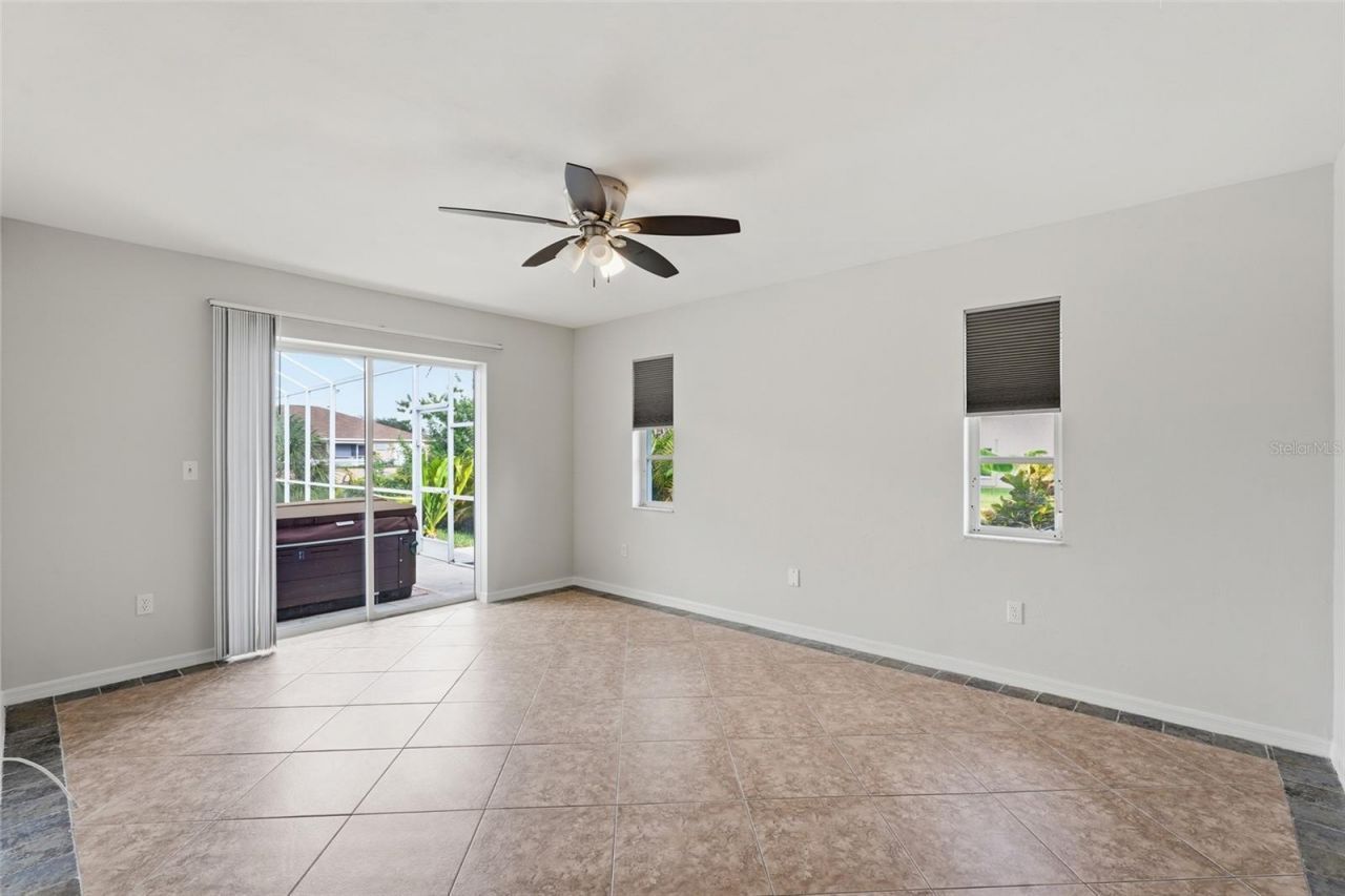524 SE 8th Place, Cape Coral, FL 33990 Photo