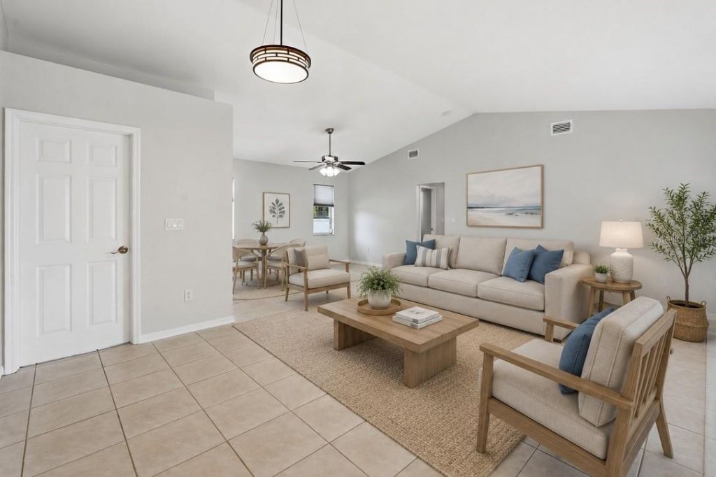 524 SE 8th Place, Cape Coral, FL 33990 Photo