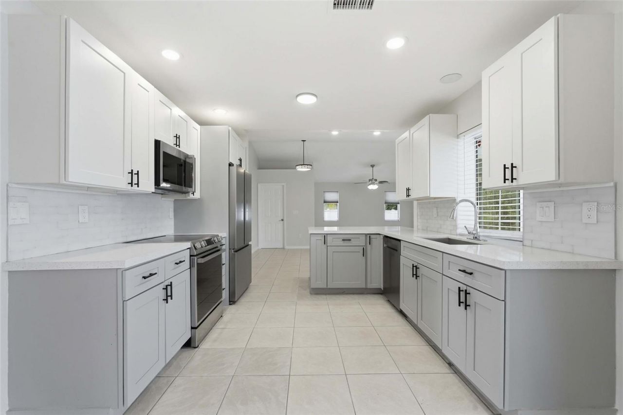 524 SE 8th Place, Cape Coral, FL 33990 Photo