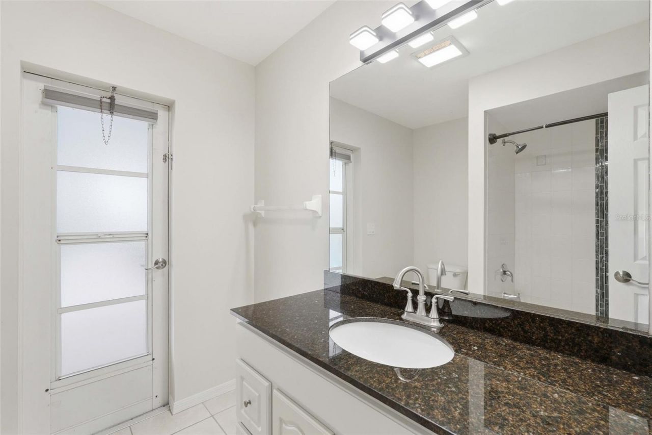 524 SE 8th Place, Cape Coral, FL 33990 Photo