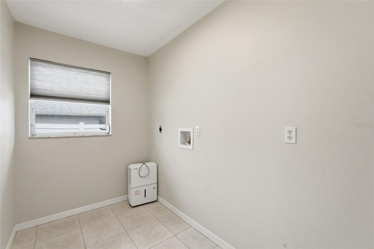 524 SE 8th Place, Cape Coral, FL 33990 Photo