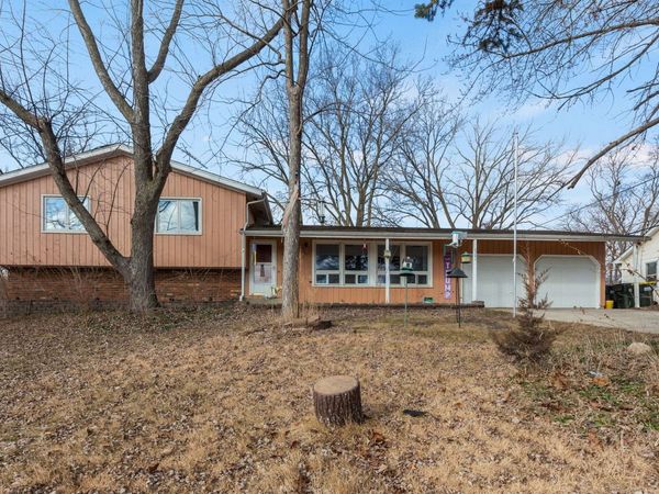 1301 Adams Street , Lake In The Hills, IL 60156