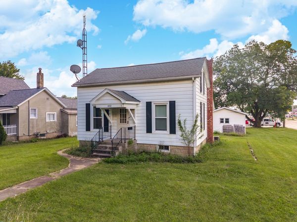 402 Mason Street , Chenoa, IL 61726