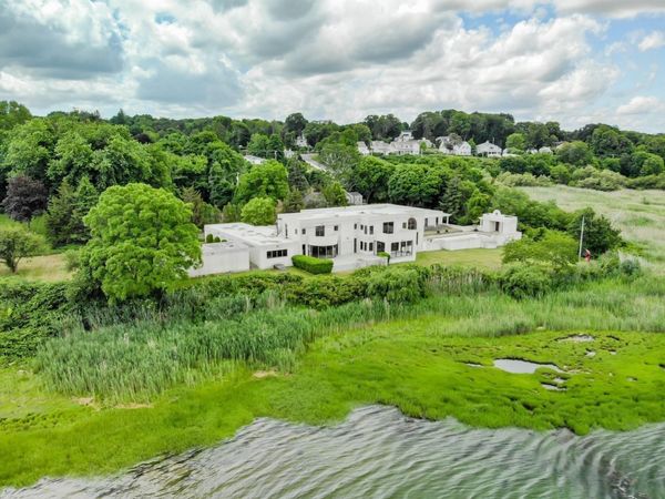 214 Sandwich St, Plymouth, MA 02360