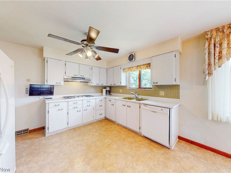 401 Linduff Avenue, Steubenville, OH 43952 Photo 10