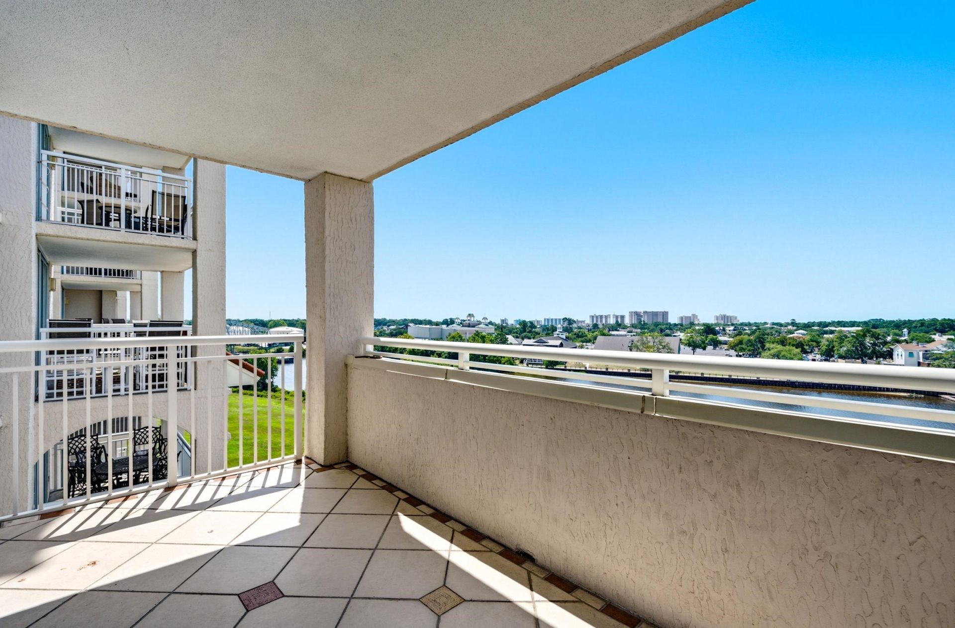 2151 Bridgeview Ct. Photo 15