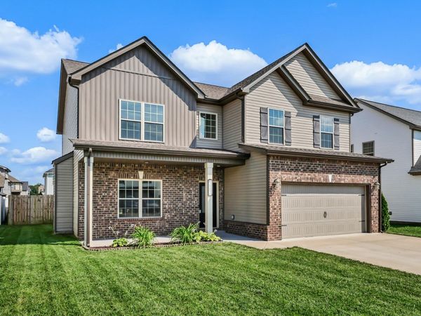 1483 Kingbird Dr, Clarksville, TN 37040