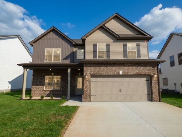 1483 Kingbird Dr, Clarksville, TN 37040