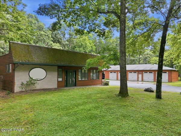 424 Rt 390, Tafton, PA 18464
