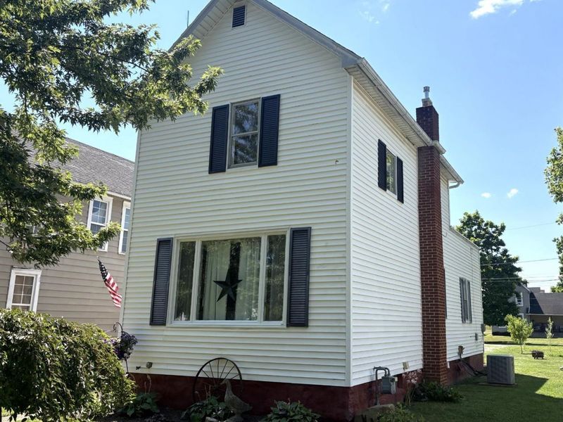 307 W Laurel Street, Willard, OH 44890 Photo 2