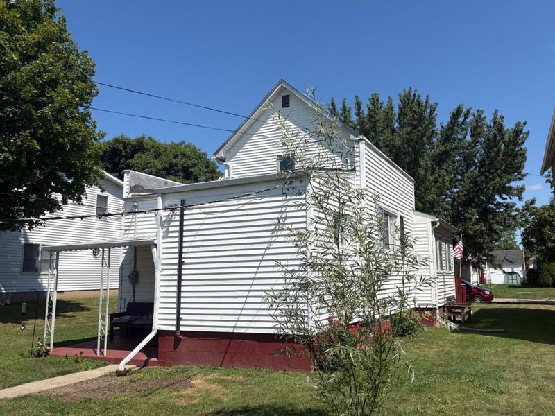 307 W Laurel Street, Willard, OH 44890 Photo 4