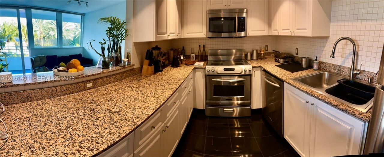 7800 Collins Ave, Unit 309, Miami Beach, FL 33141 Photo