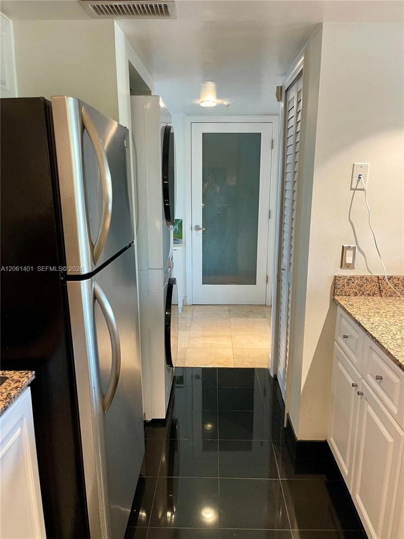 7800 Collins Ave, Unit 309, Miami Beach, FL 33141 Photo