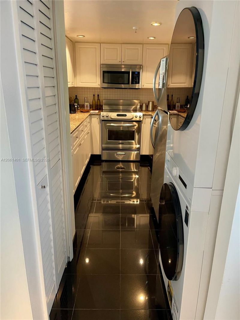 7800 Collins Ave, Unit 309, Miami Beach, FL 33141 Photo
