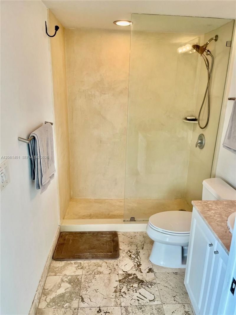 7800 Collins Ave, Unit 309, Miami Beach, FL 33141 Photo