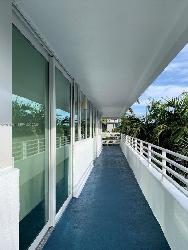 7800 Collins Ave, Unit 309, Miami Beach, FL 33141 Photo
