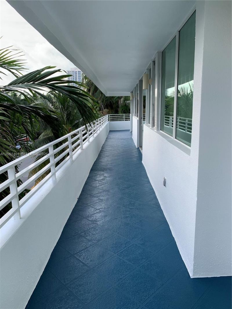 7800 Collins Ave, Unit 309, Miami Beach, FL 33141 Photo