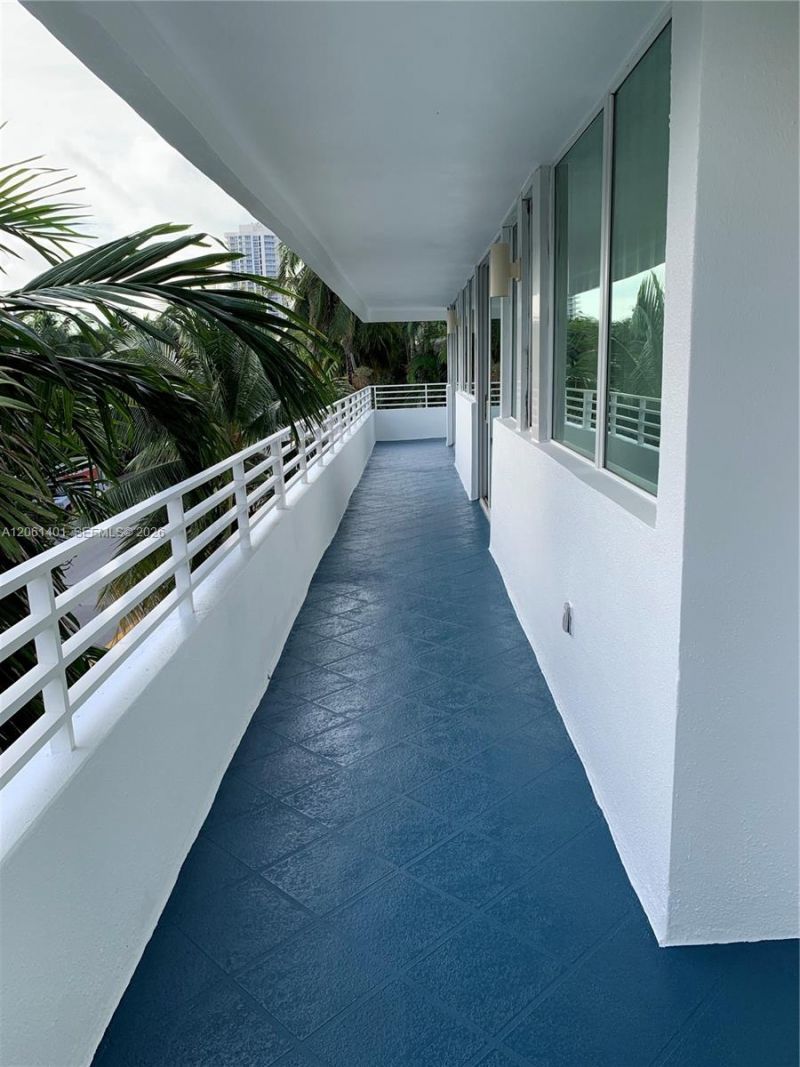 7800 Collins Ave, Unit 309, Miami Beach, FL 33141 Photo