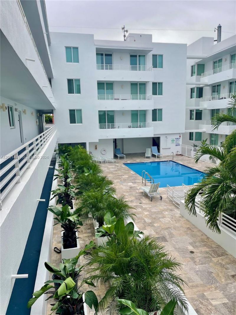 7800 Collins Ave, Unit 309, Miami Beach, FL 33141 Photo