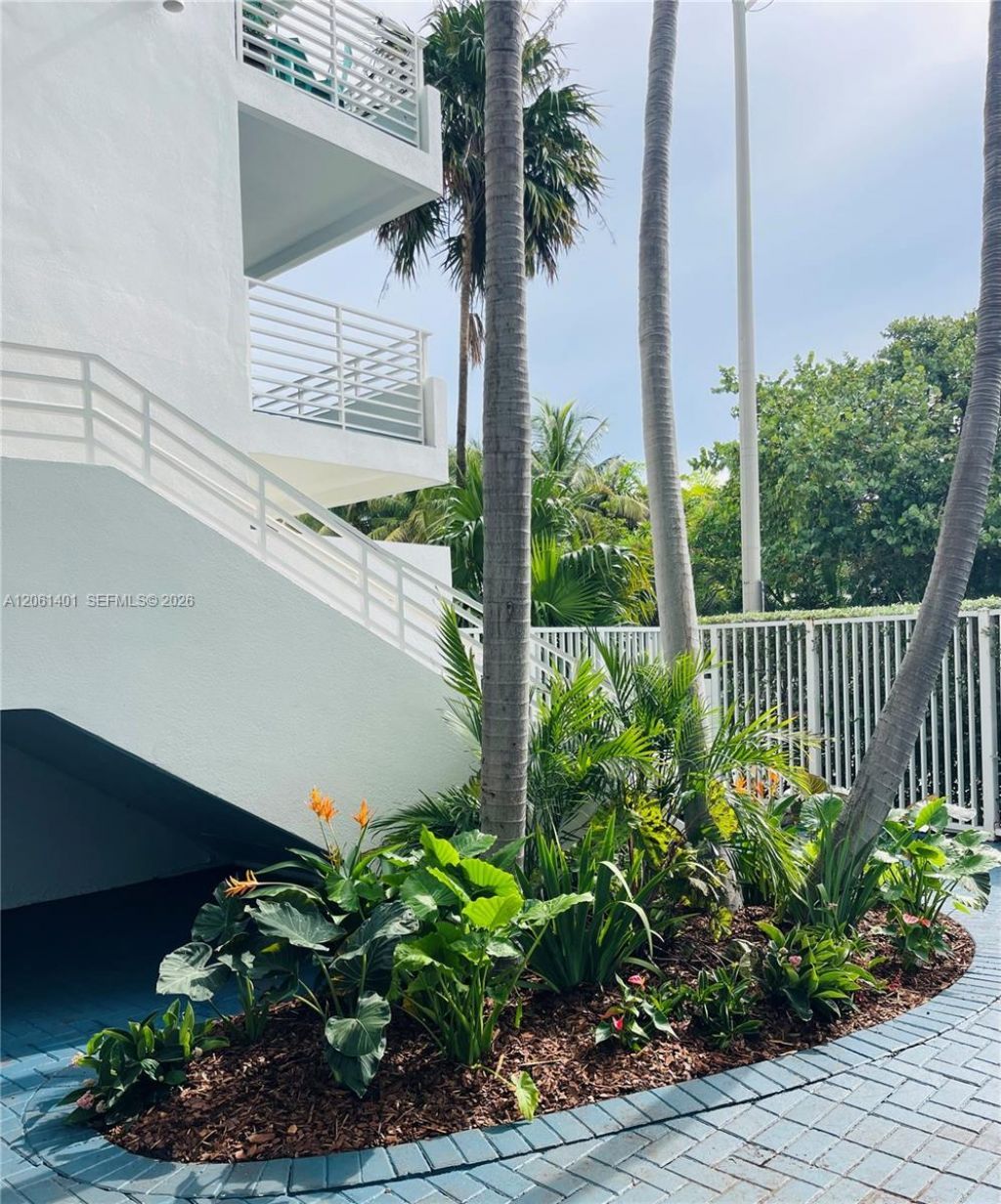 7800 Collins Ave, Unit 309, Miami Beach, FL 33141 Photo