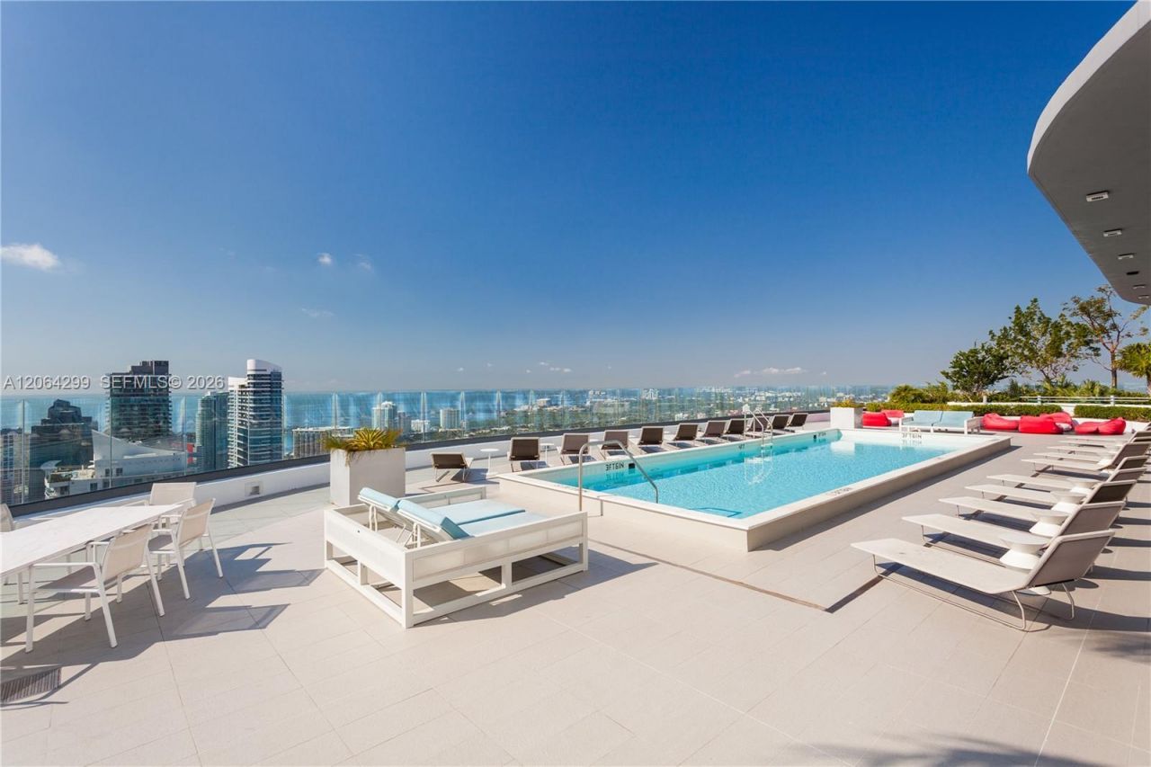 45 SW 9th St , Unit 2306, Miami, FL 33130 Photo