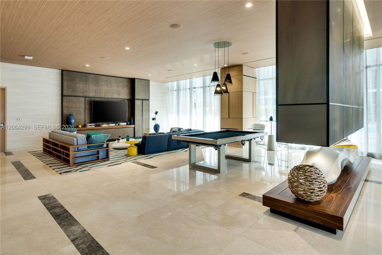 45 SW 9th St , Unit 2306, Miami, FL 33130 Photo
