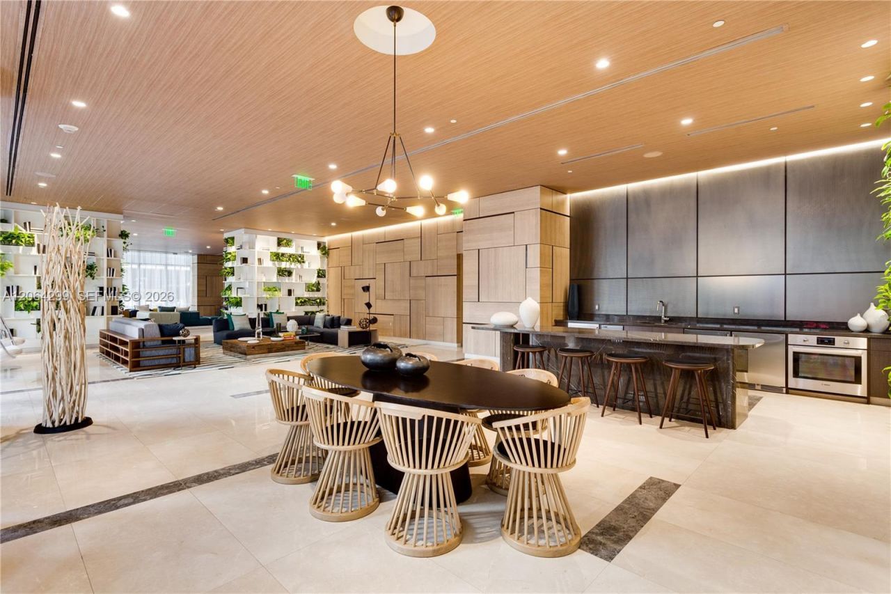 45 SW 9th St , Unit 2306, Miami, FL 33130 Photo