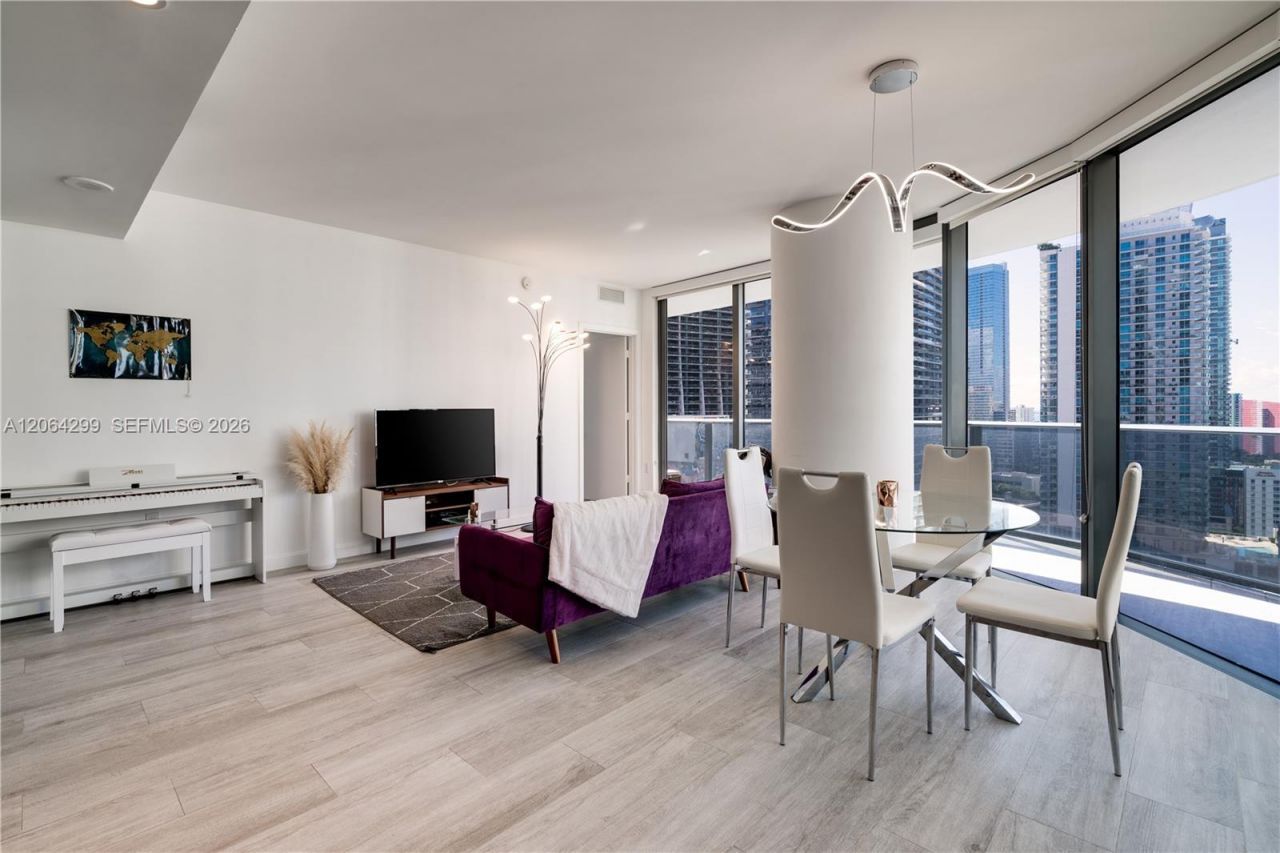 45 SW 9th St , Unit 2306, Miami, FL 33130 Photo