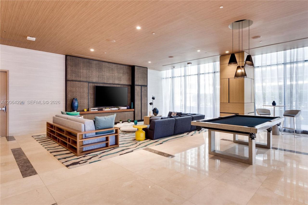 45 SW 9th St , Unit 2306, Miami, FL 33130 Photo