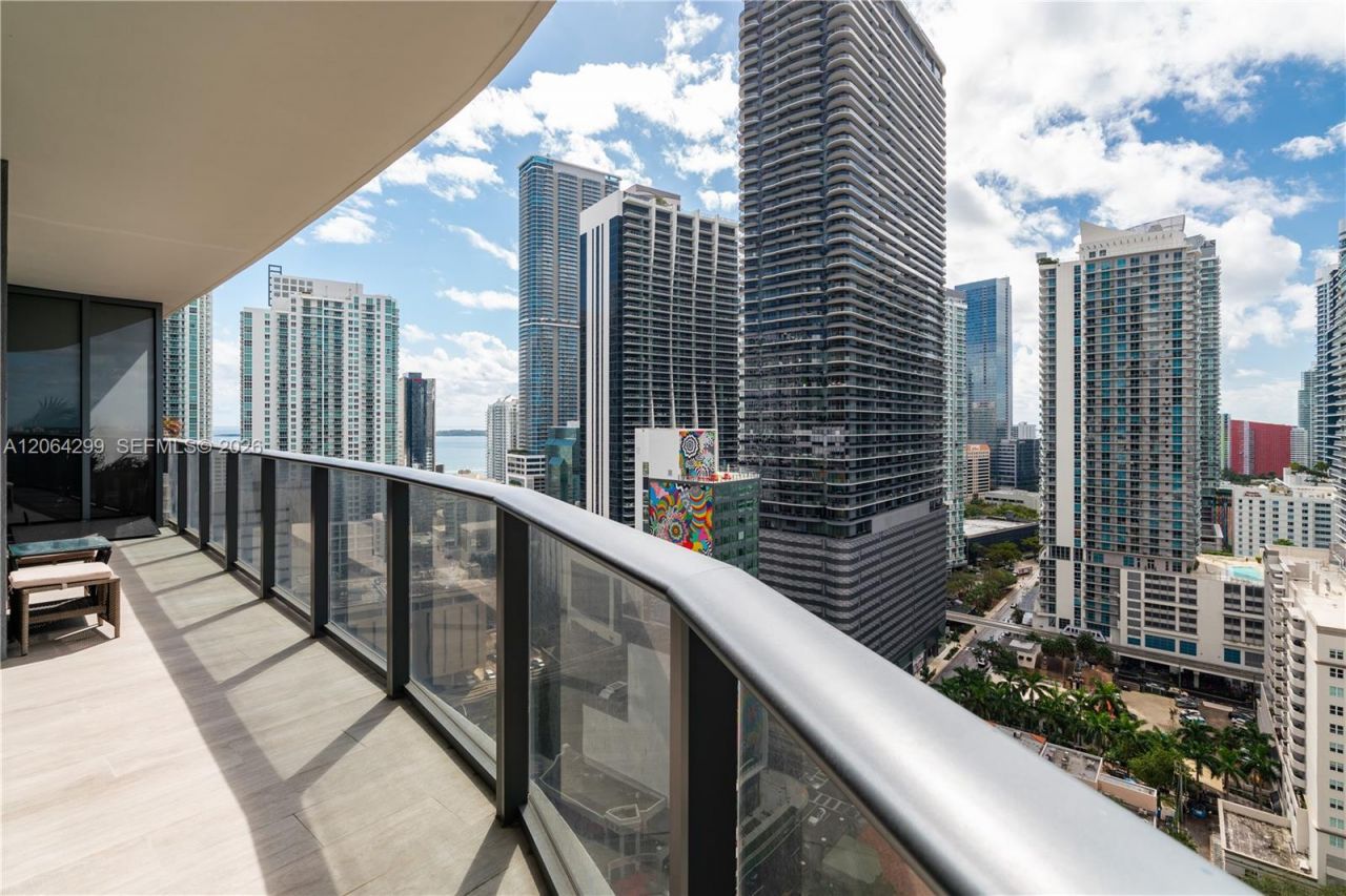 45 SW 9th St , Unit 2306, Miami, FL 33130 Photo