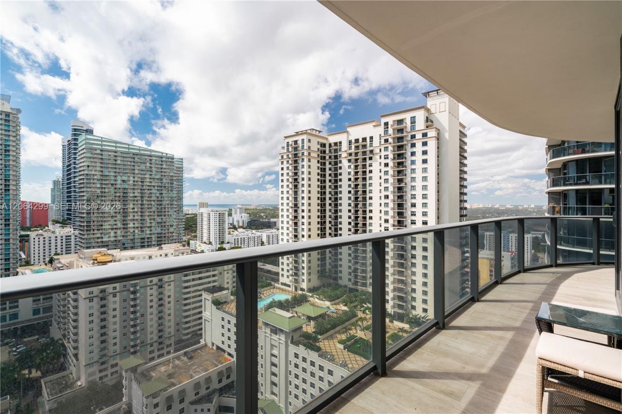 45 SW 9th St , Unit 2306, Miami, FL 33130 Photo