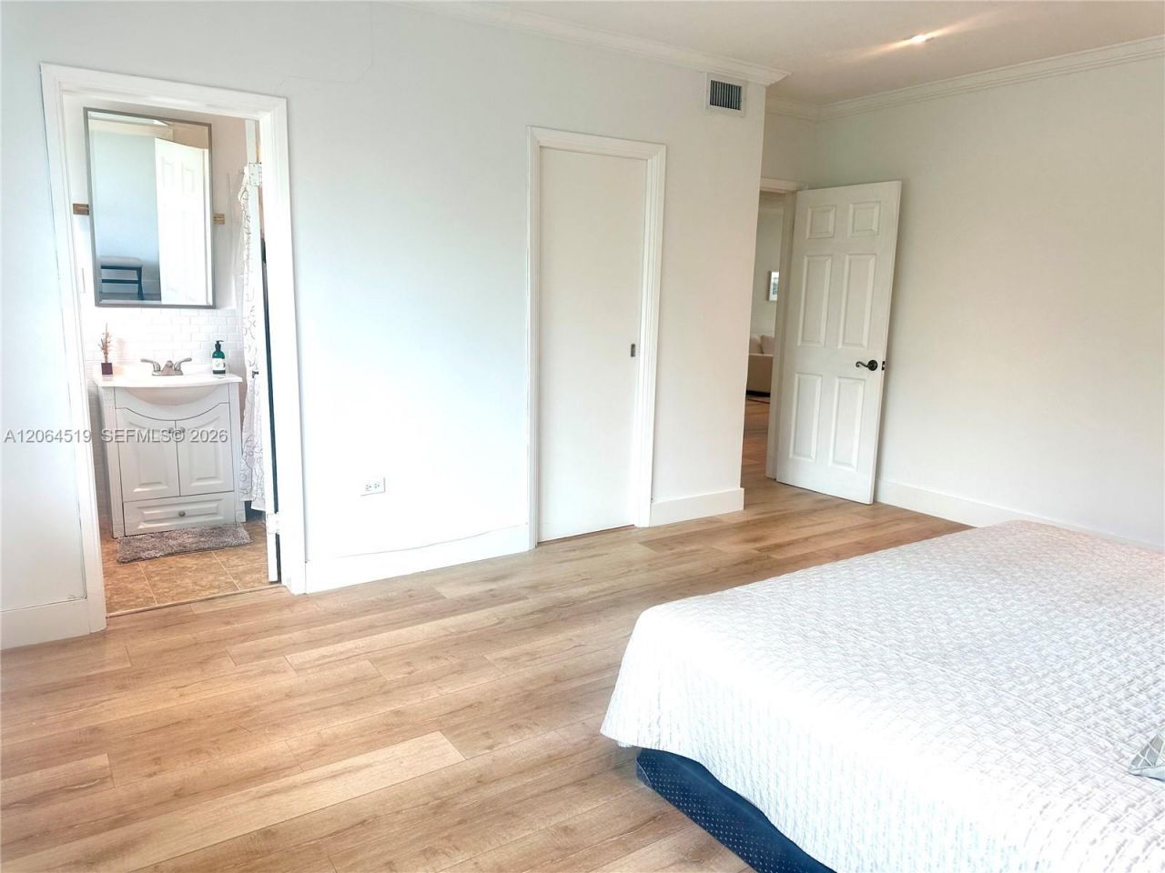 10178 Collins Ave , Unit 205, Bal Harbour, FL 33154 Photo