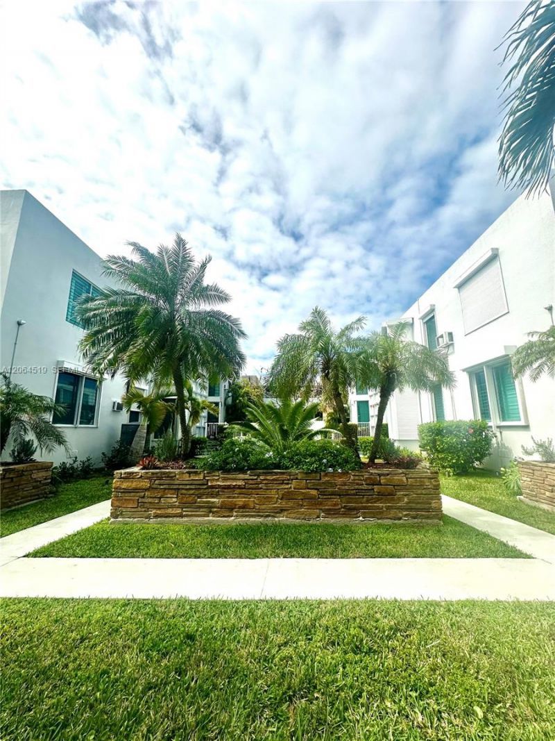 10178 Collins Ave , Unit 205, Bal Harbour, FL 33154 Photo