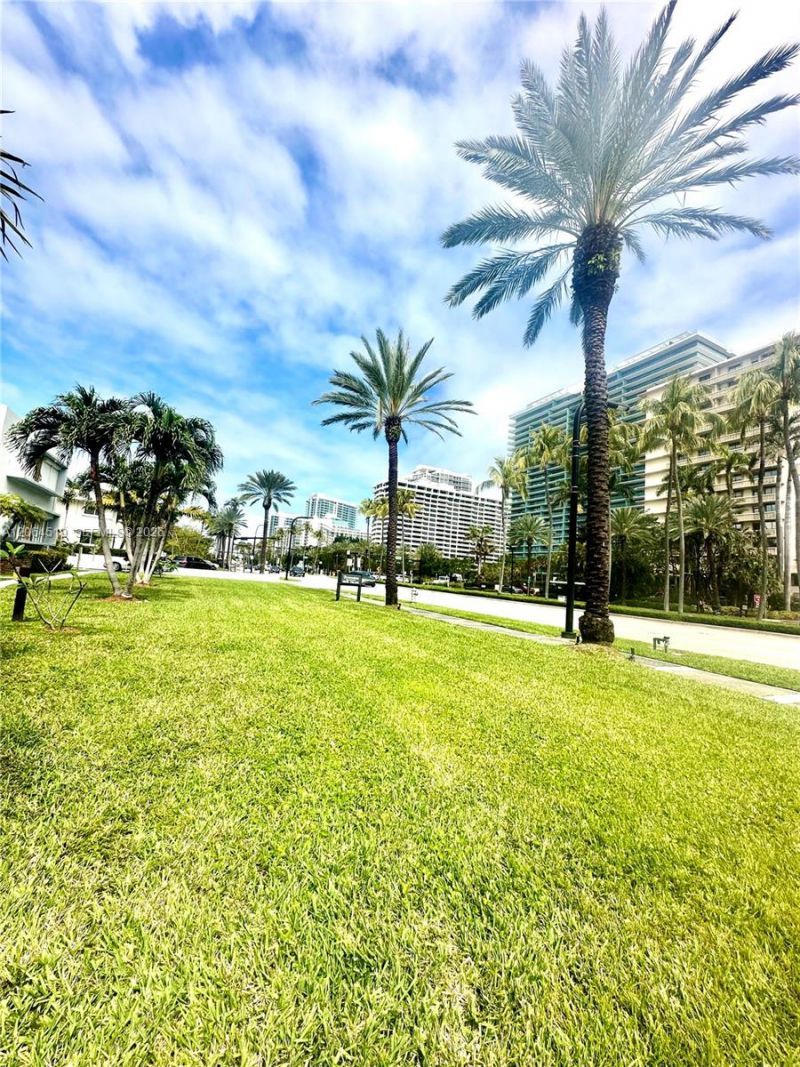 10178 Collins Ave , Unit 205, Bal Harbour, FL 33154 Photo
