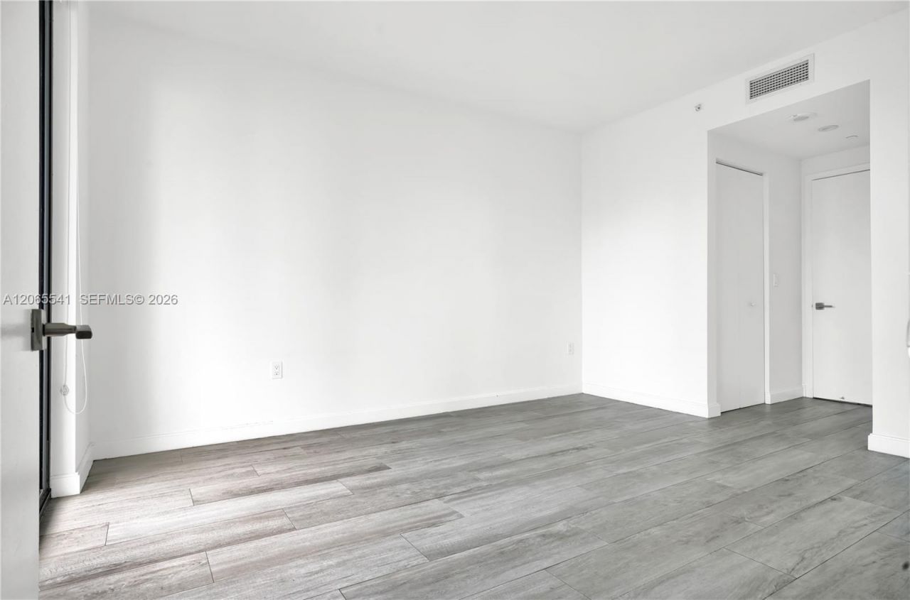 55 SW 9th St , Unit 3504, Miami, FL 33130 Photo