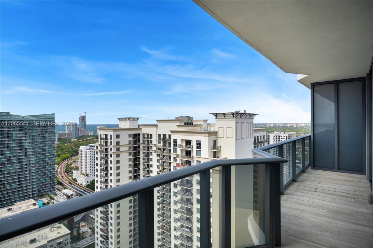 55 SW 9th St , Unit 3504, Miami, FL 33130 Photo