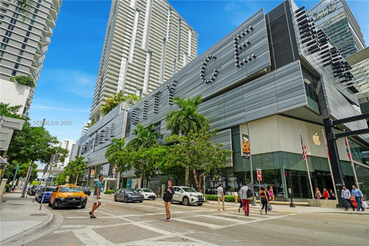 55 SW 9th St , Unit 3504, Miami, FL 33130 Photo