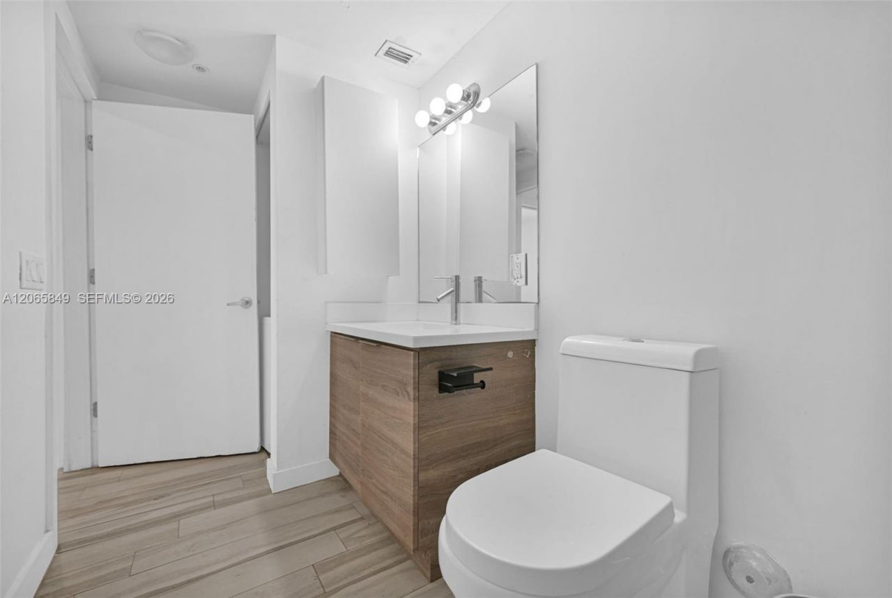 1560 Meridian Ave , Unit 207, Miami Beach, FL 33139 Photo