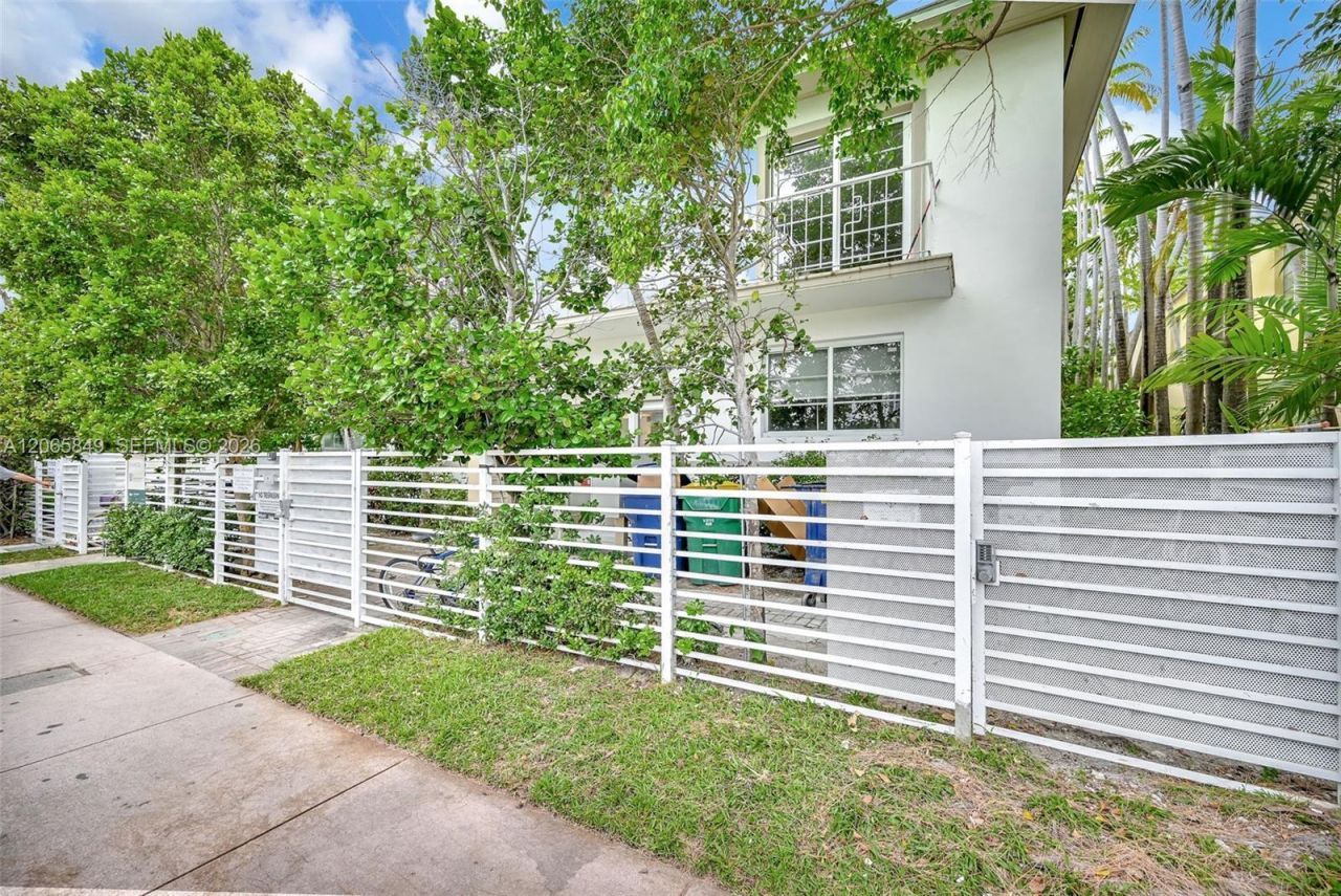 1560 Meridian Ave , Unit 207, Miami Beach, FL 33139 Photo