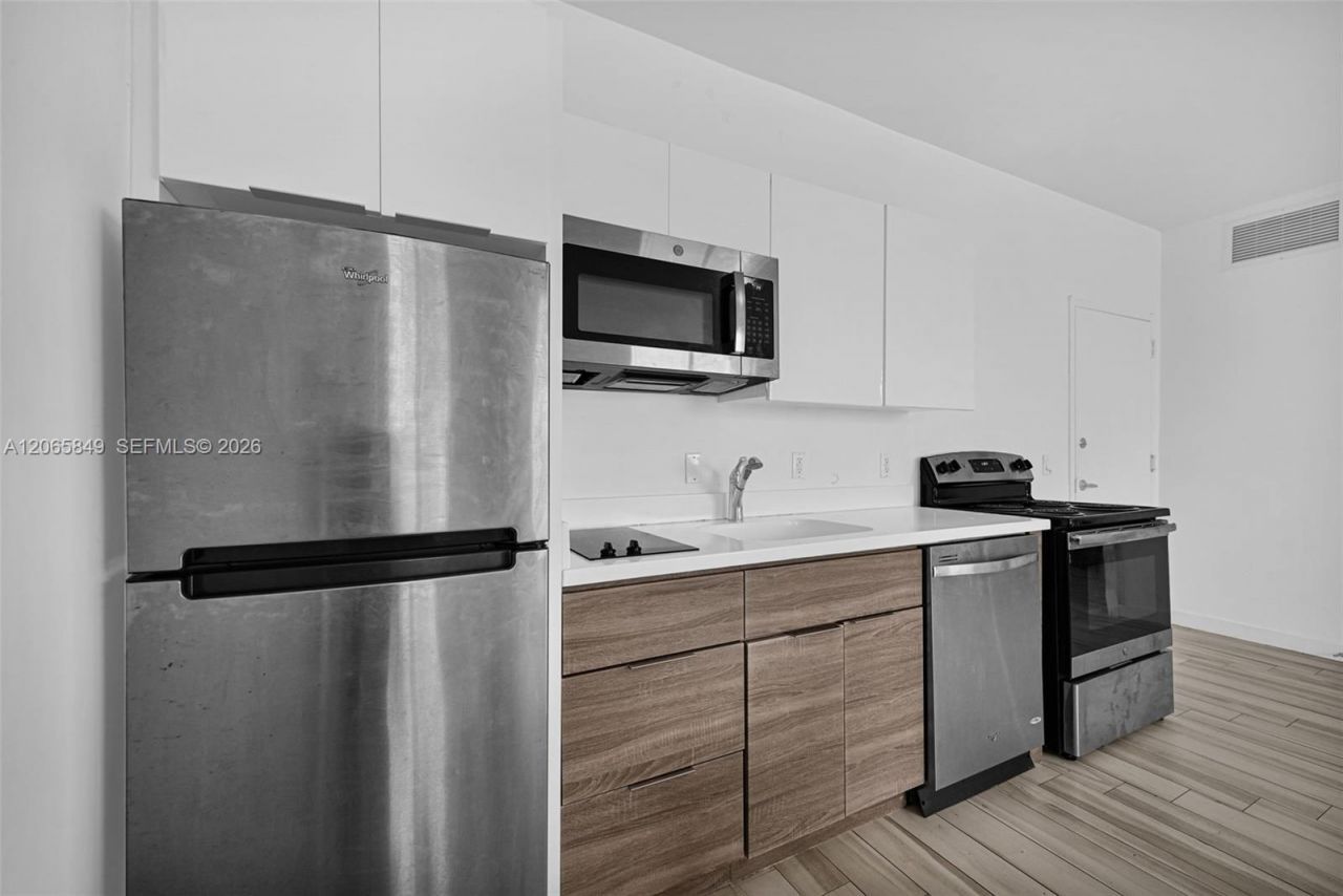 1560 Meridian Ave , Unit 207, Miami Beach, FL 33139 Photo